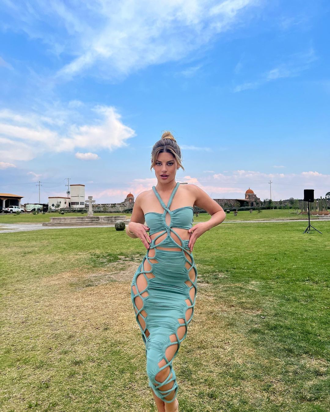 1686301664 879 Hannah Stocking is extremely striking in a cut out blue dress 1